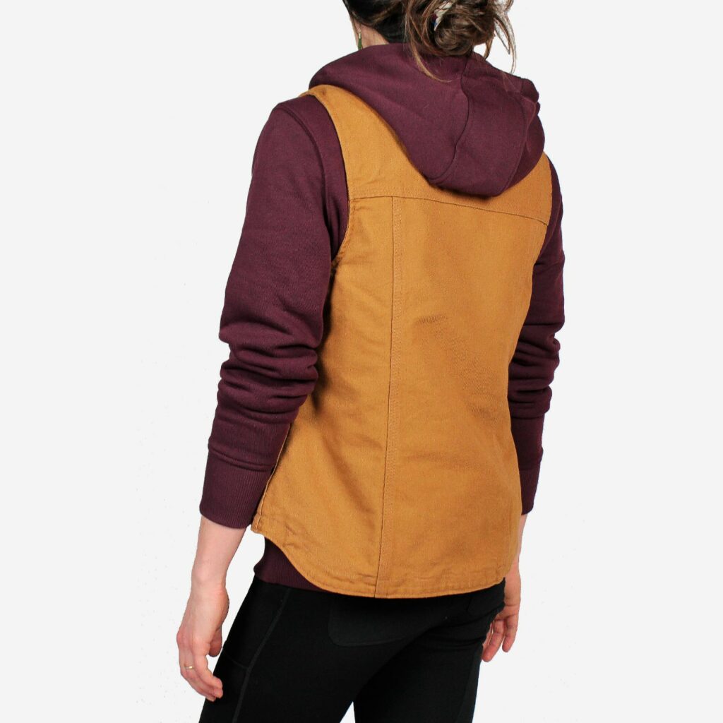 carhartt_sherpa_lined_mock_neck_vest_kvinde_brun_104224_211_bag-min