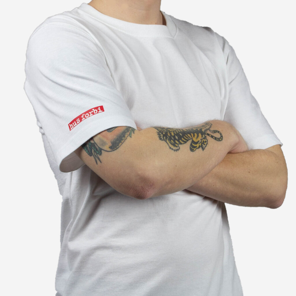Husforbi t-shirt med ærmetryk - Hvid - Unisex